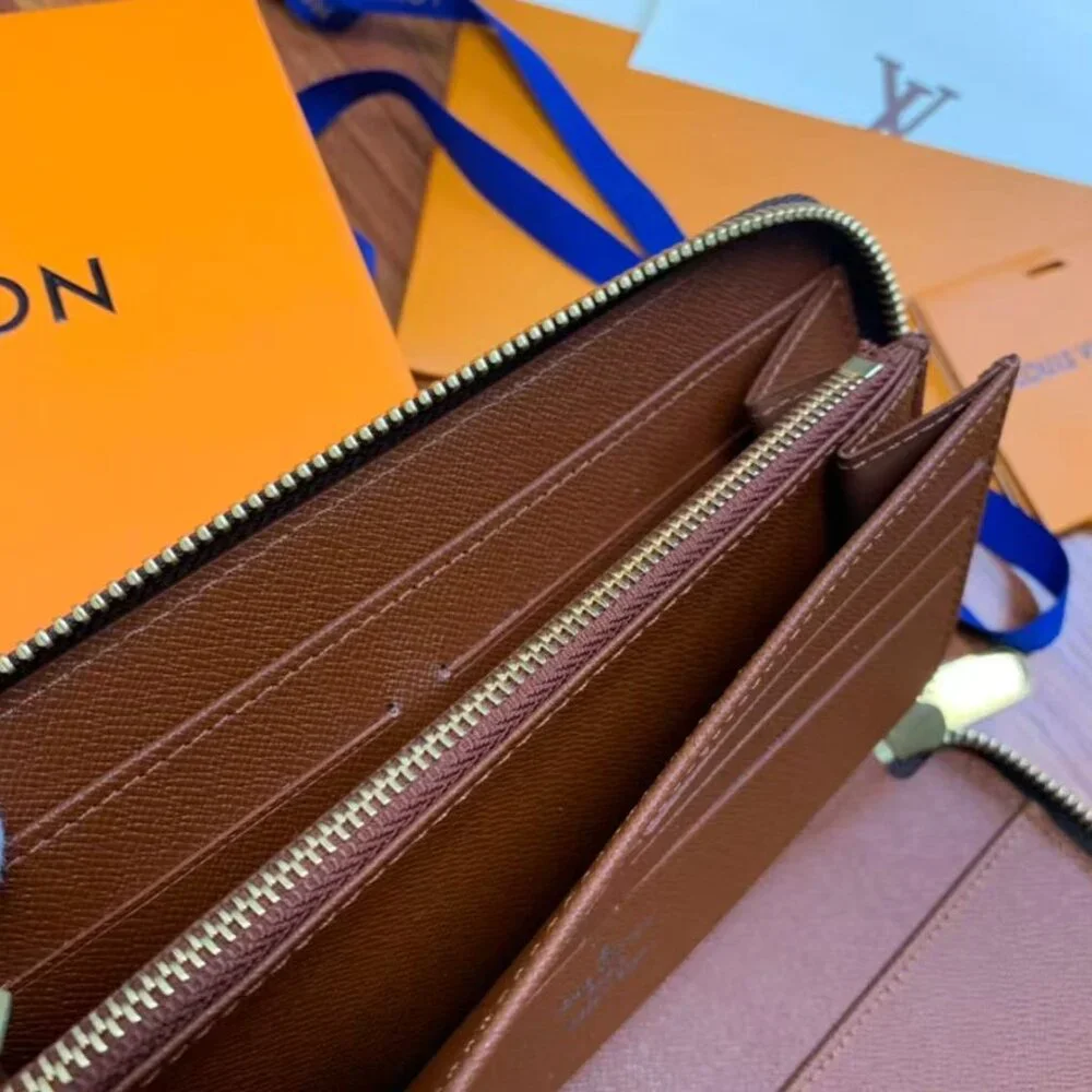 🎂🎂Louis Vuitton purse 21x11 - Picture 6 of 6